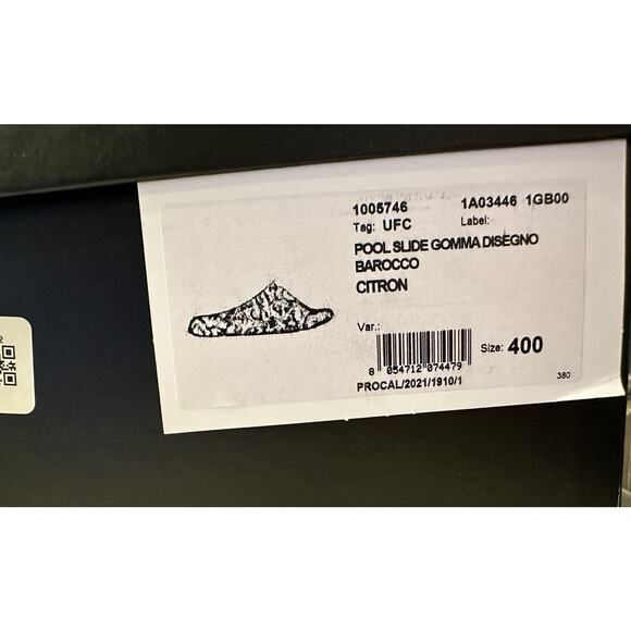 NIB $525 Versace Medusa Head Slides Pool Sandals Green 7 US (40 Eu) 1005746 IT - Picture 13 of 13